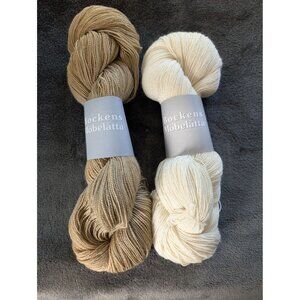 8/2 Möbelåtta Wool Hanks - 3828 Camel and 2238 Unbleached